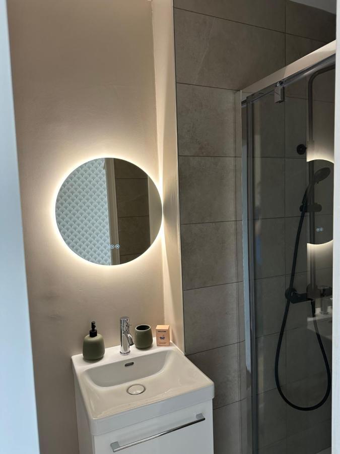 Le Madeleine - Cosy & Renove - Face Tram Apartment Orleans Bagian luar foto